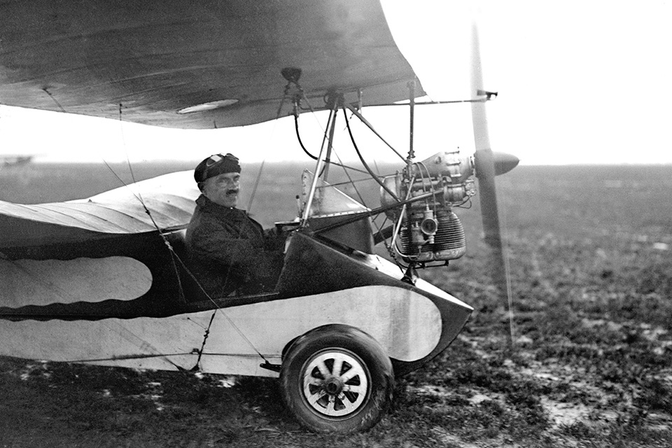 Mignet prepares to show off his HM-14. (Gamma-Keystone via Getty Images)