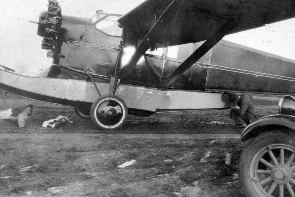The Columbia "Triad" was designed to be be converted to a 'landplane' by removing the centerline float and wing sponsons. (HistoryNet Archives)