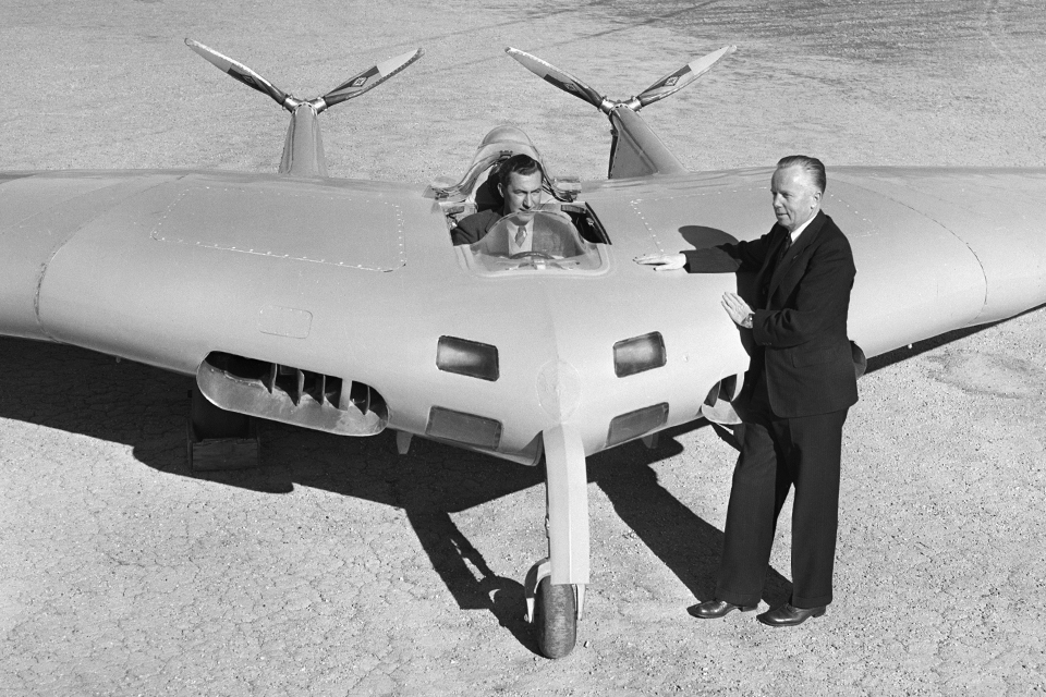 Northrop (right) and test pilot Moye Stephens show off the N-9M, predecessor of the XB-35. (Bettmann/Getty Images)