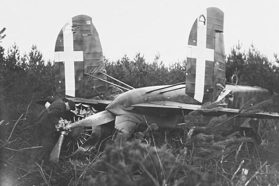 RAF personnel examine a Cicogna downed near Bromeswell during the CAI’s disastrous November 11 mission. (IWM CH1677)
