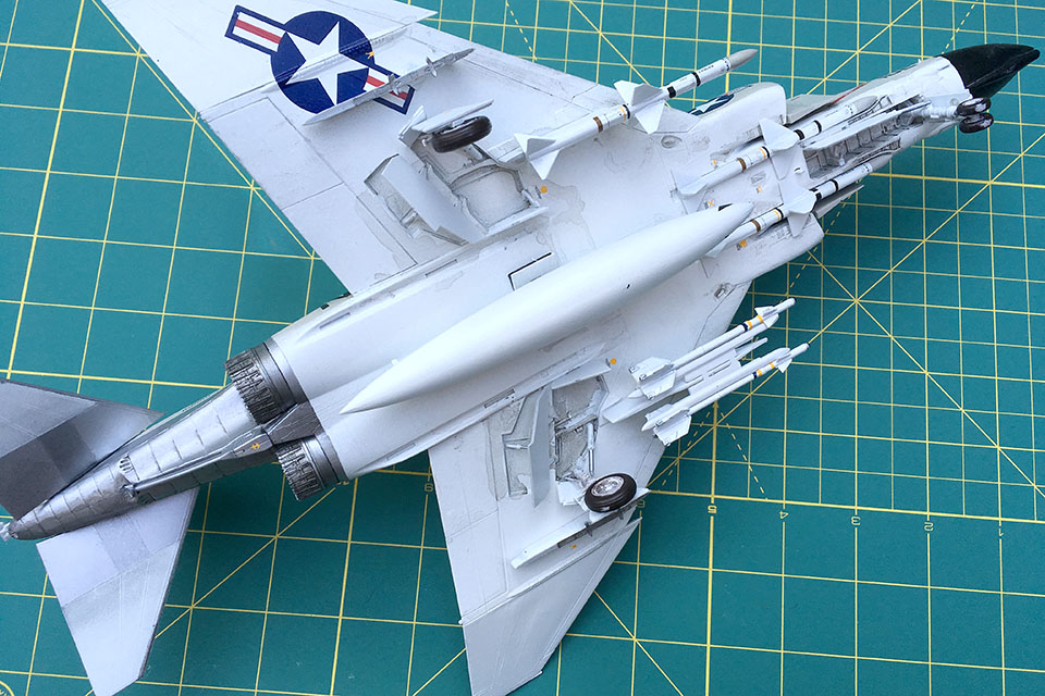 Batson and Doremus’ Phantom was armed with three AIM-7 Sparrow radar guided missiles and a pair of AIM-9B Sidewinders.