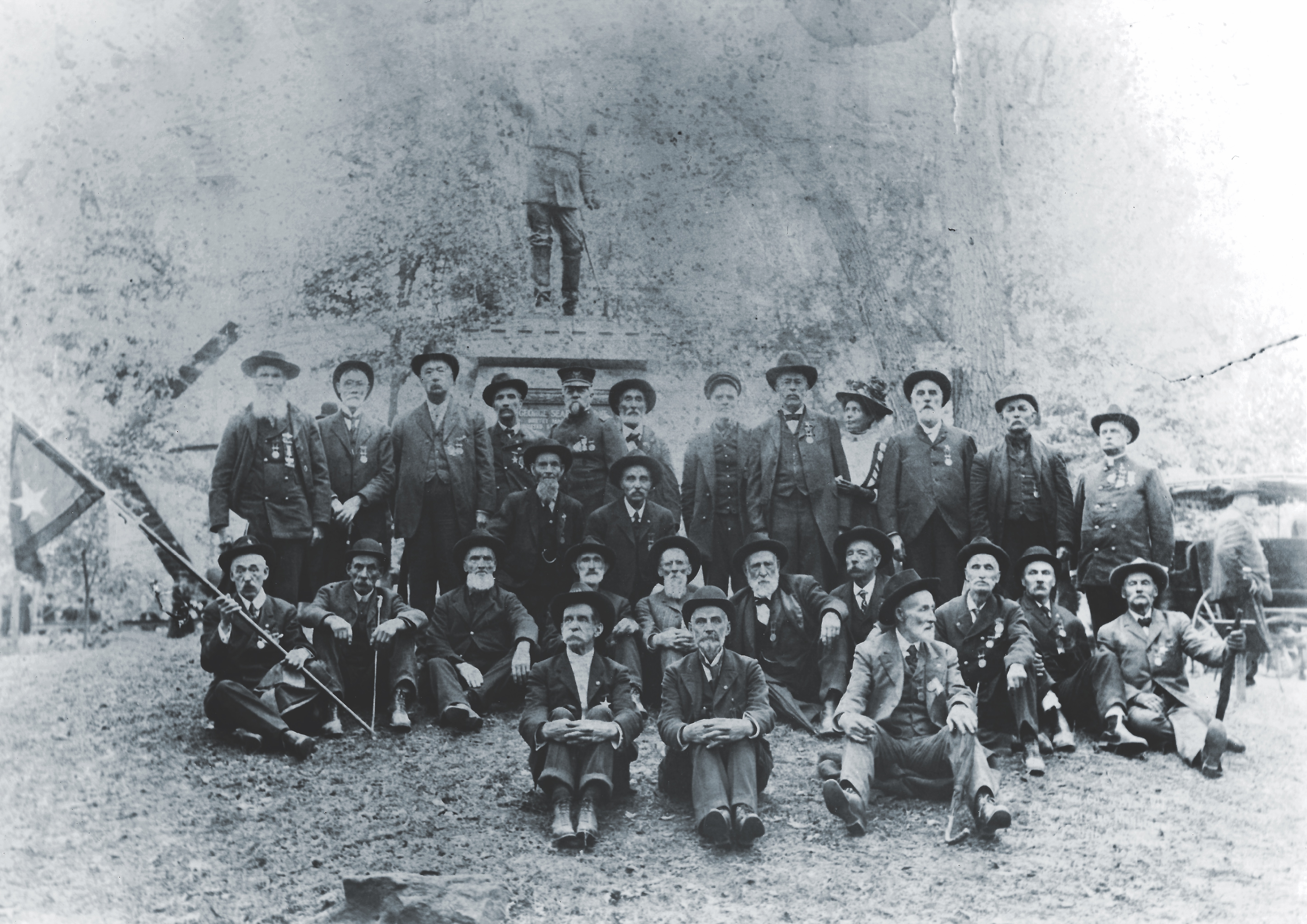 Veterans of George Greene’s 3rd Brigade pose for photos during the 1907 dedication of the monument in Greene’s honor atop Culp’s Hill. (Heritage Auctions, Dallas)