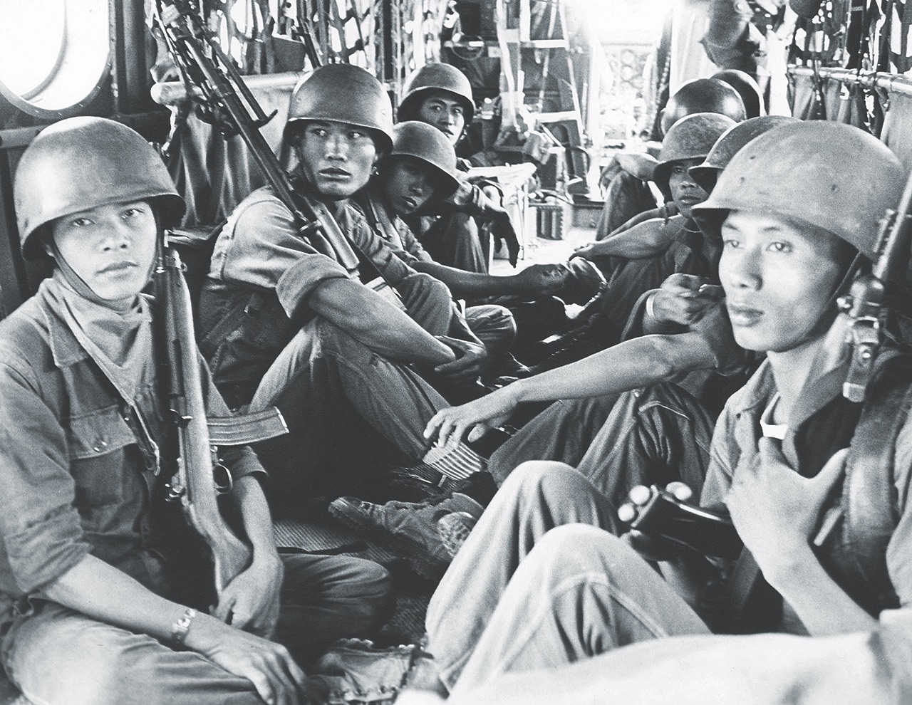 Vietnamese troops in an H-21 "Flying Banana" helicopter / AP photo