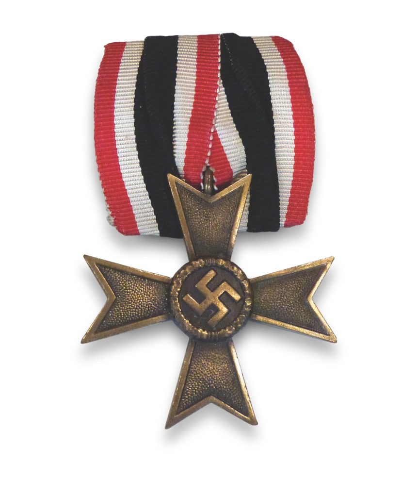 A fake medal. Kohout never learned he’d been duped. (Photograph by Robert Hutton)