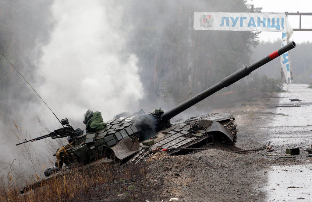 Destroyed Russian T-90 tank