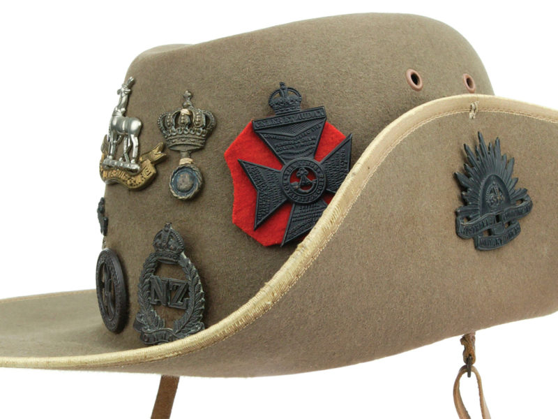 cap-badges-monty-hat