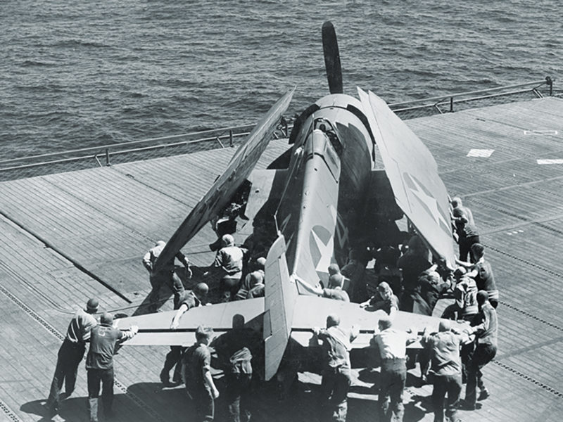ww2-hellcat-fighter-carrier