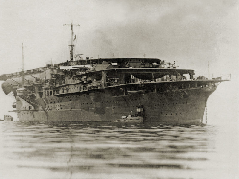 w2-japan-kaga-aircraft-carrier-sea