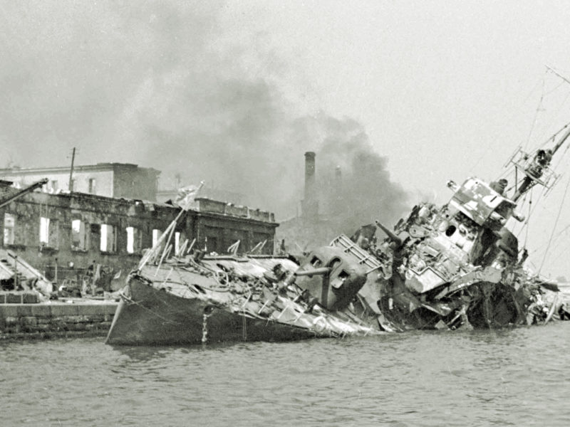 ww2-soviet-destroyer-sink