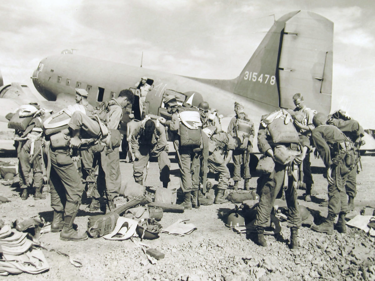 ww2-manila-parachute-infantry