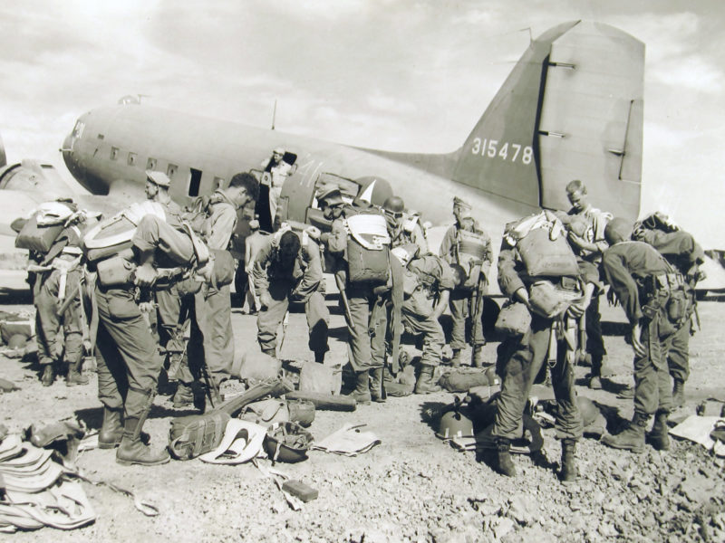 ww2-manila-parachute-infantry