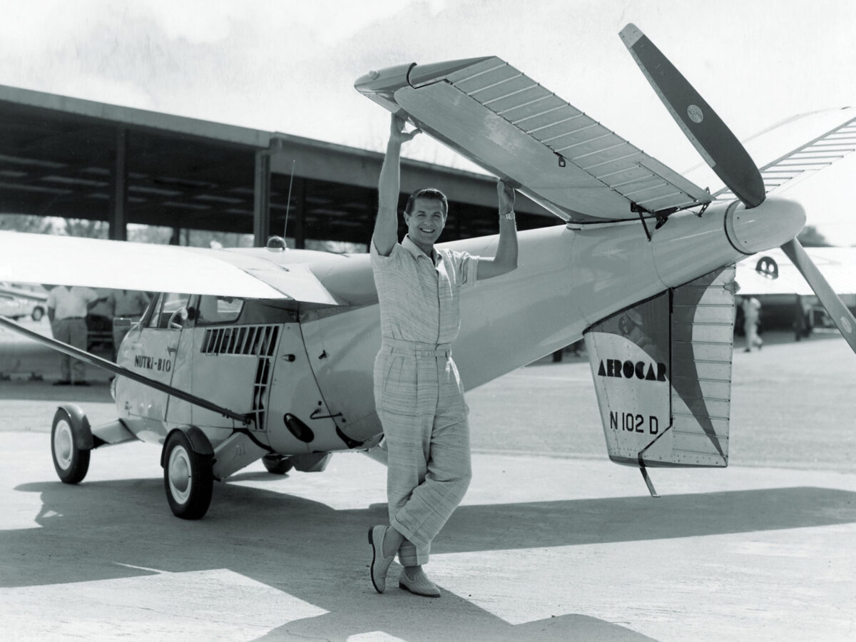 actor-robert-cummings-taylor-aerocar
