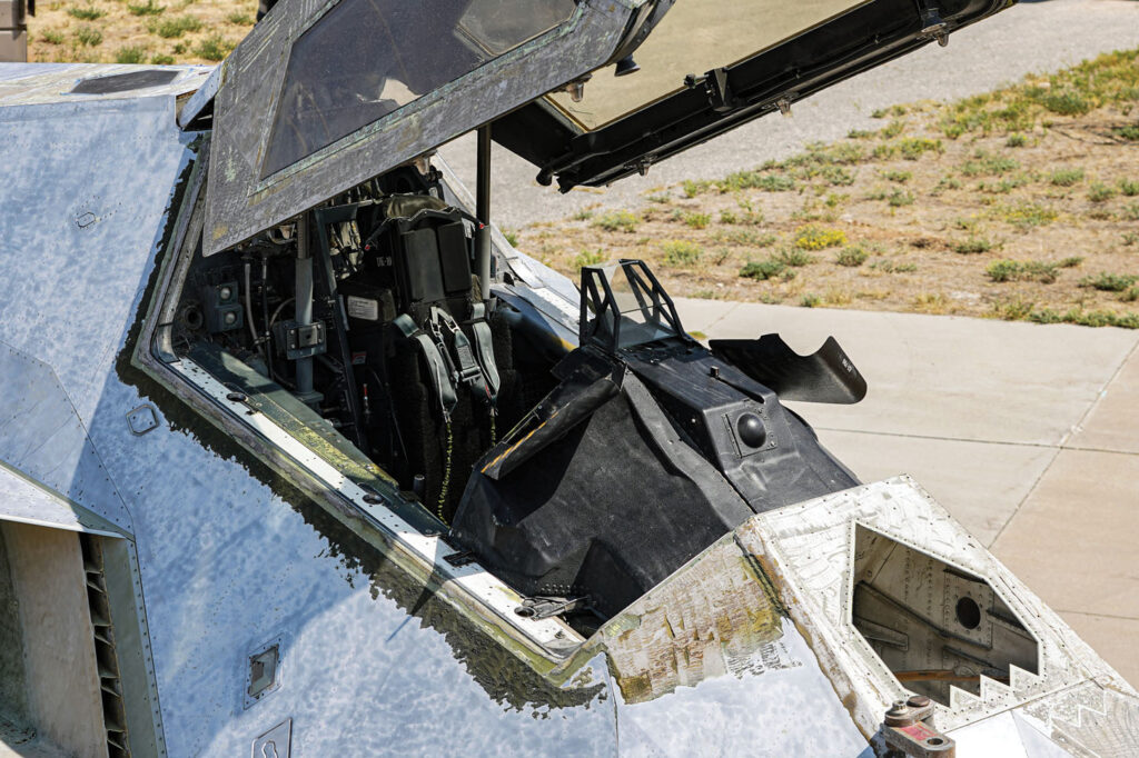 f-117-stealth-restored-cockpit
