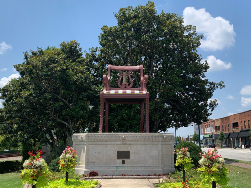 Big Chair, Thomasville, N.C.