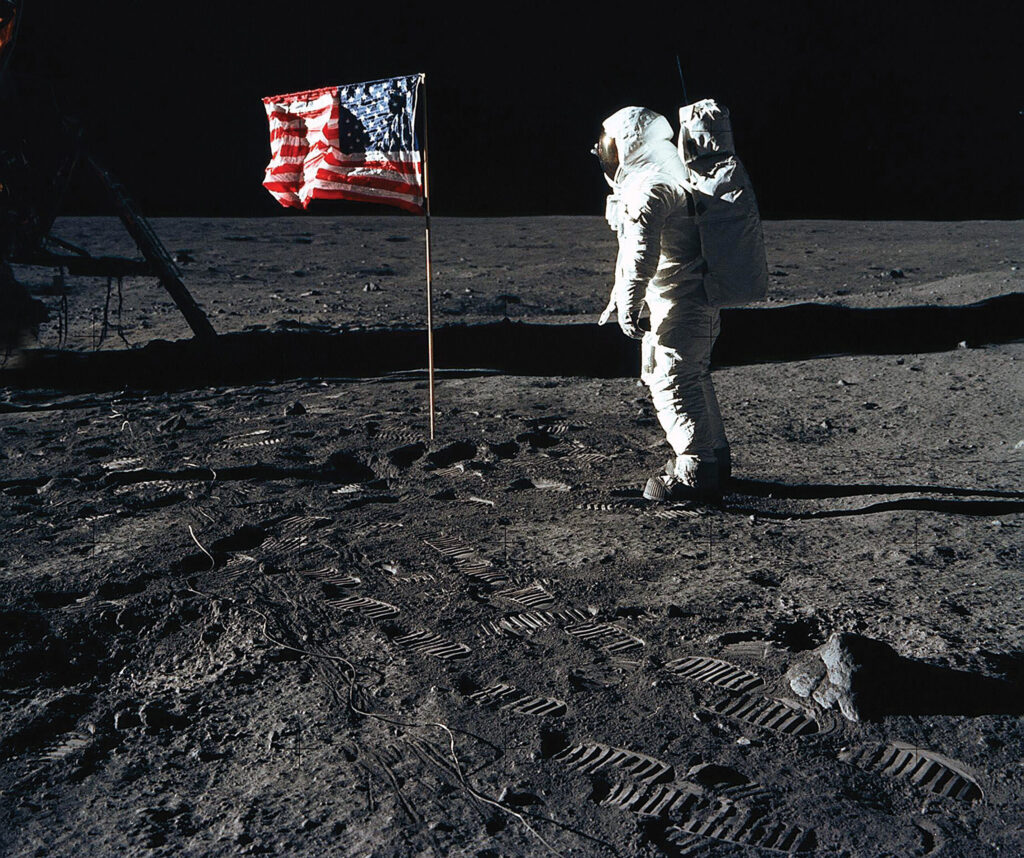 buzz-aldrin-moon-walk